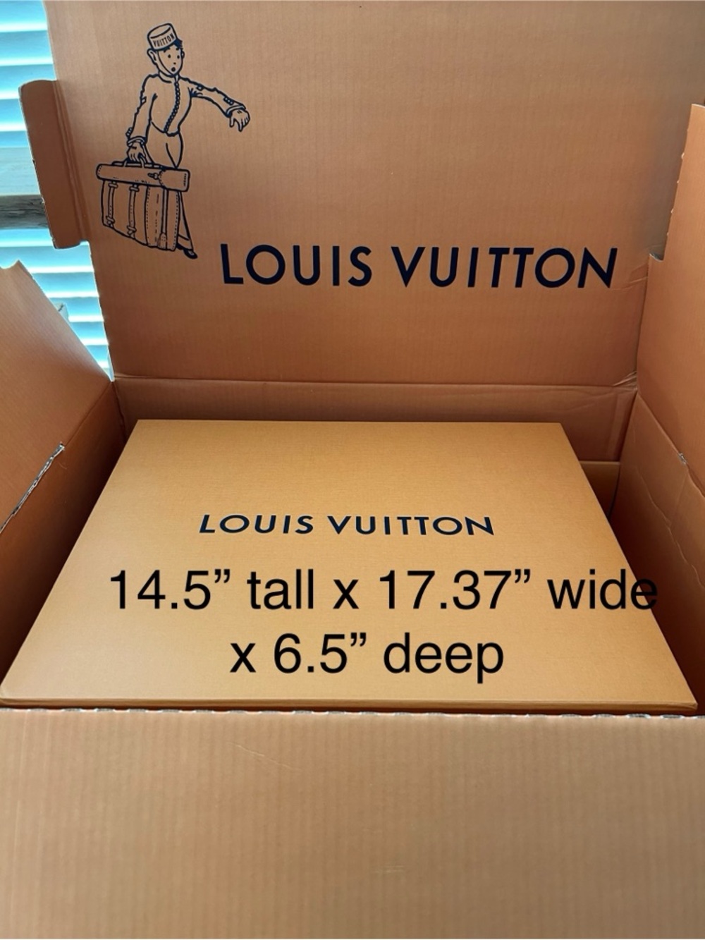 Louis Vuitton Magnetic Box with LV Shipping Box, EUC